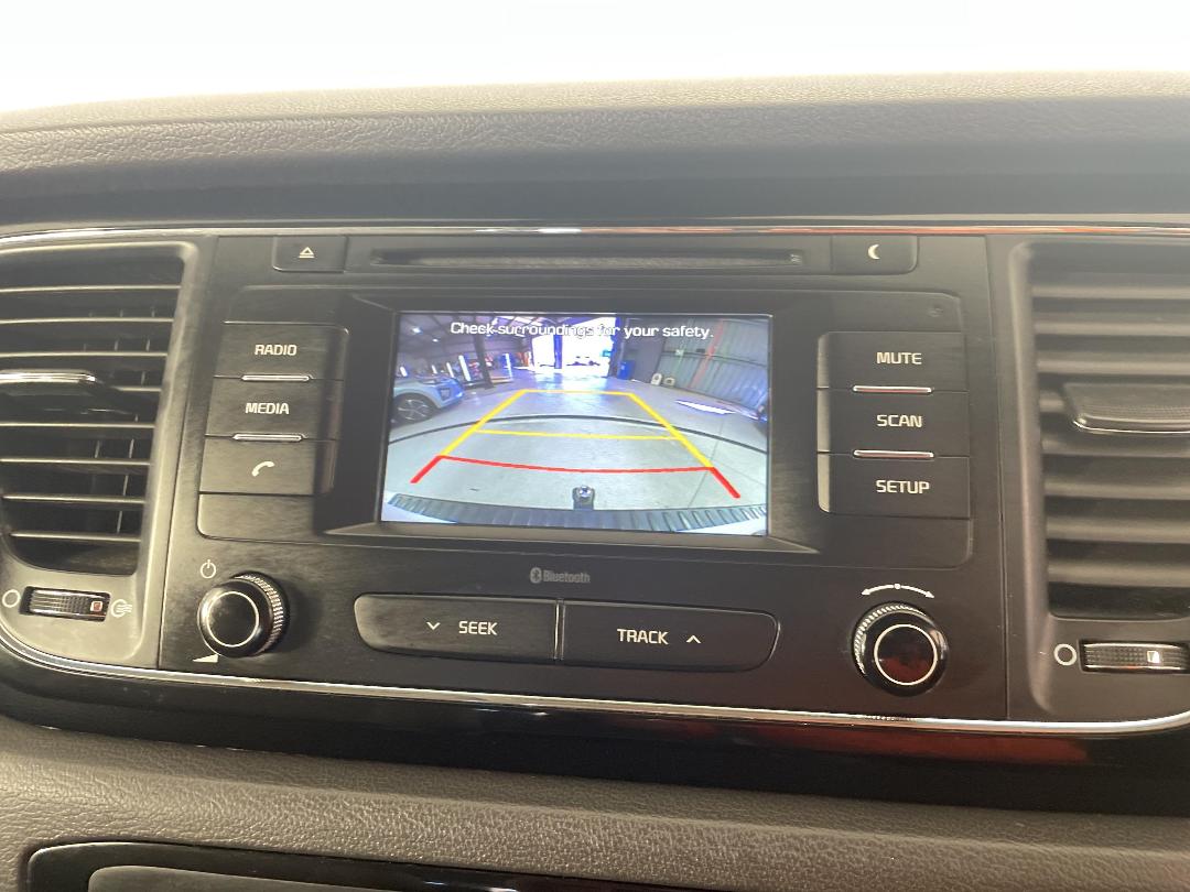 Photo '23' of KIA Carnival