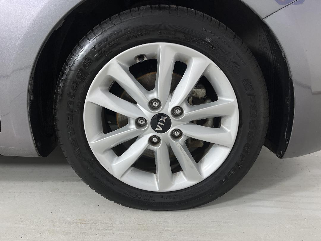 Photo '9' of KIA Cerato