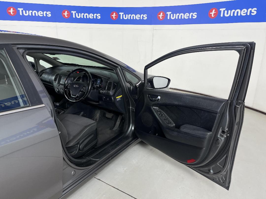 Photo '15' of KIA Cerato