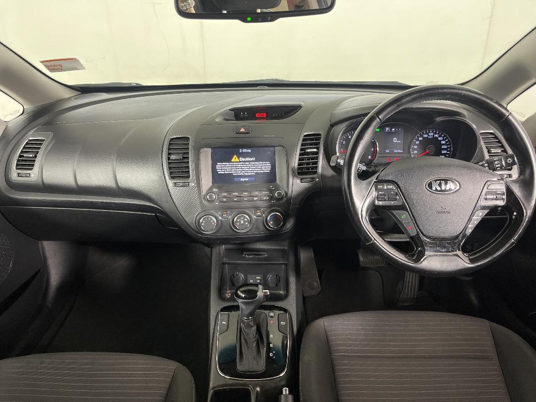 Photo '17' of KIA Cerato