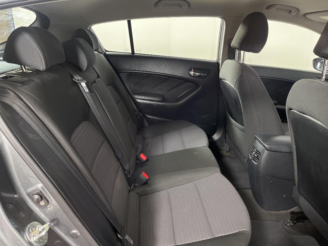 Photo '20' of KIA Cerato