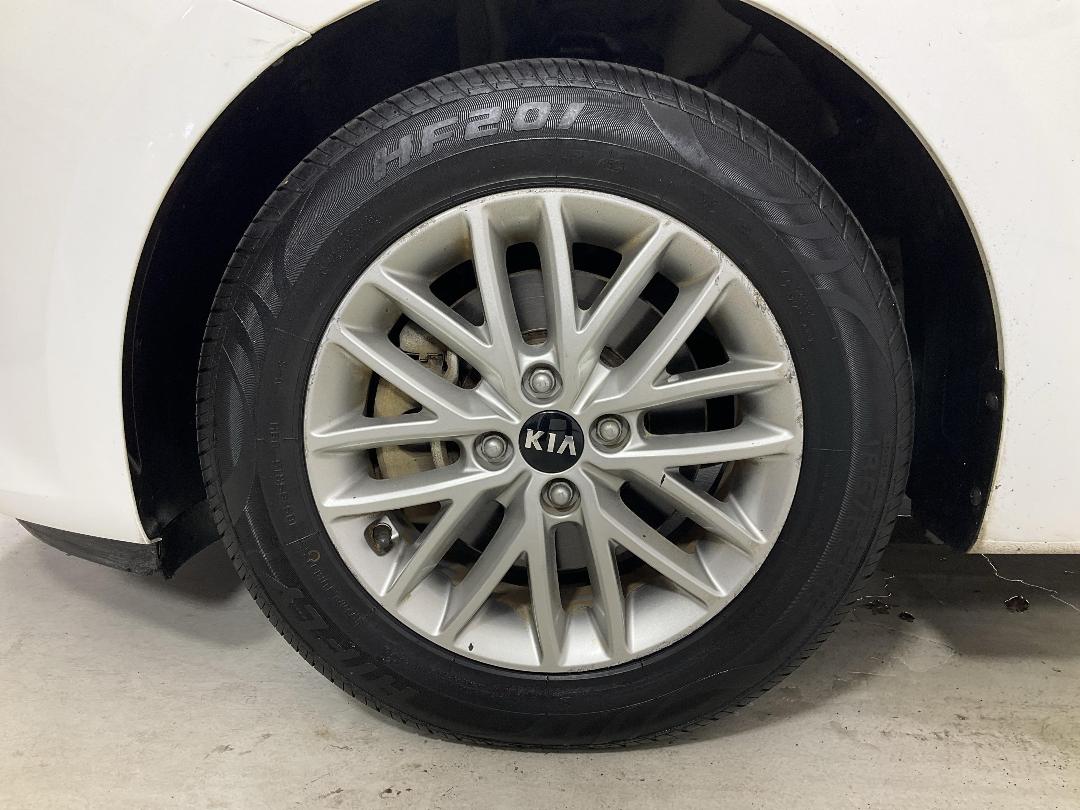 Photo '10' of KIA RIO Photo '10' of KIA RIO