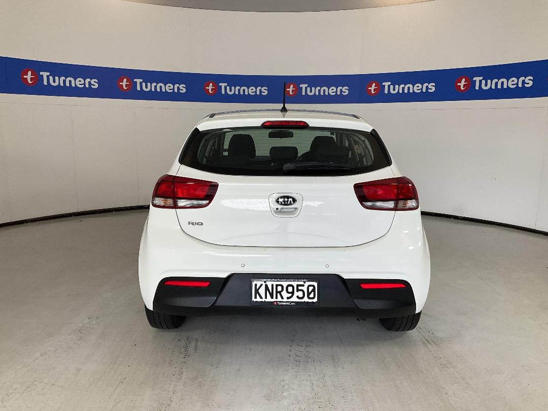 Photo '6' of KIA RIO Photo '6' of KIA RIO