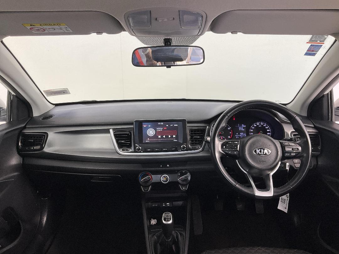 Photo '17' of KIA RIO Photo '17' of KIA RIO