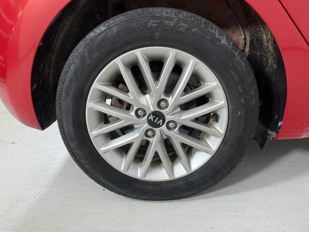 Photo '12' of KIA RIO Photo '12' of KIA RIO