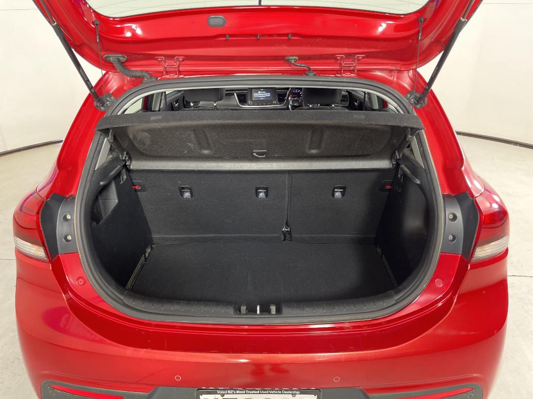 Photo '14' of KIA RIO Photo '14' of KIA RIO