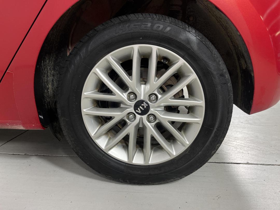 Photo '11' of KIA RIO Photo '11' of KIA RIO