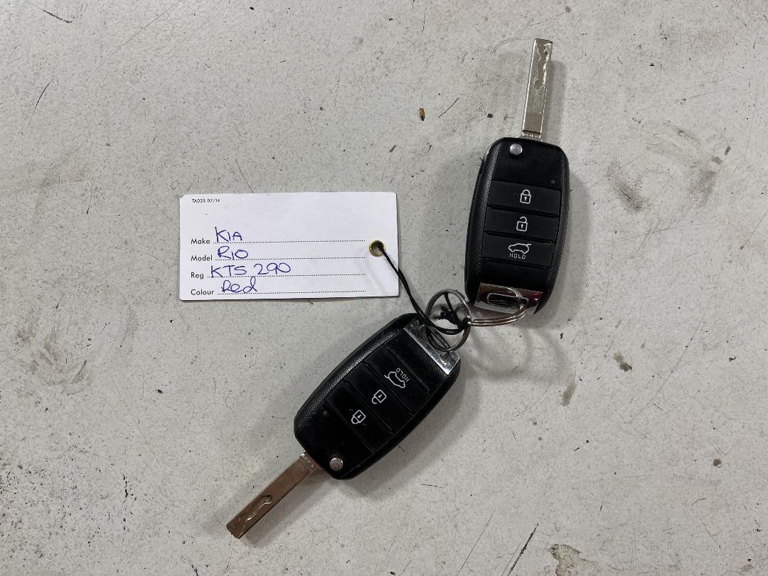 Photo '22' of KIA RIO Photo '22' of KIA RIO