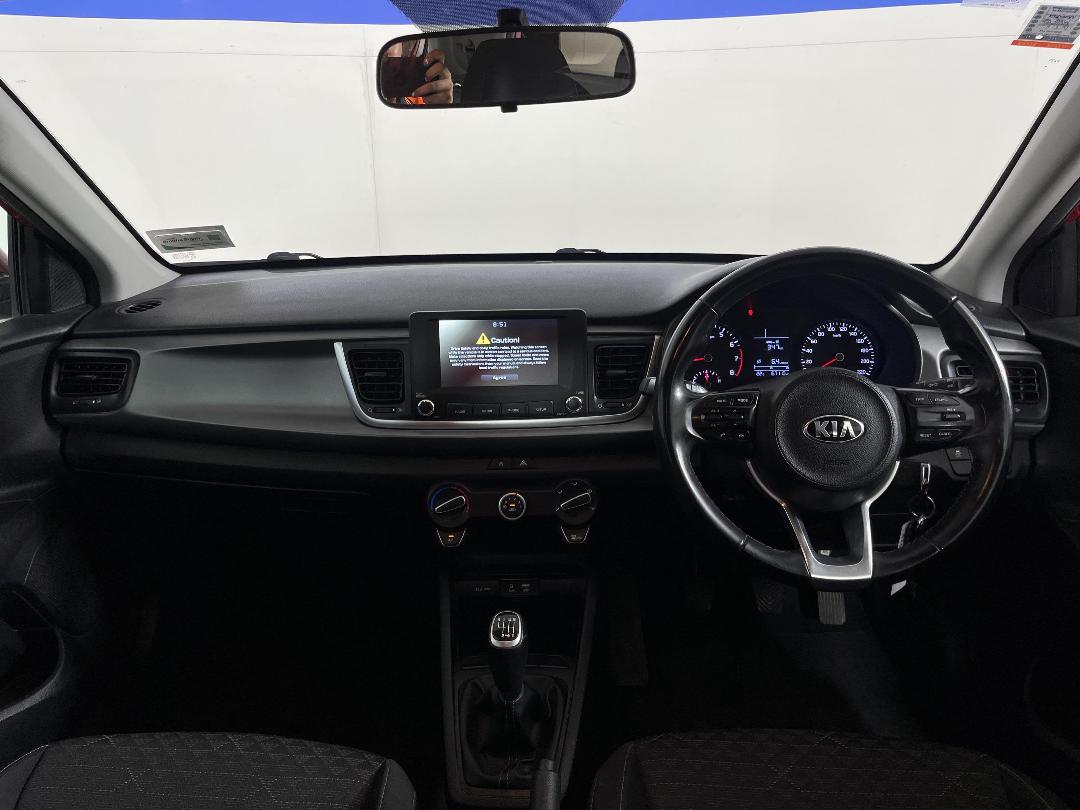 Photo '17' of KIA RIO Photo '17' of KIA RIO