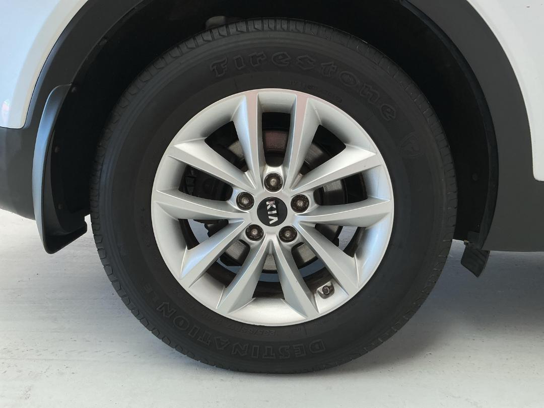 Photo '12' of KIA Sorento Photo '12' of KIA Sorento