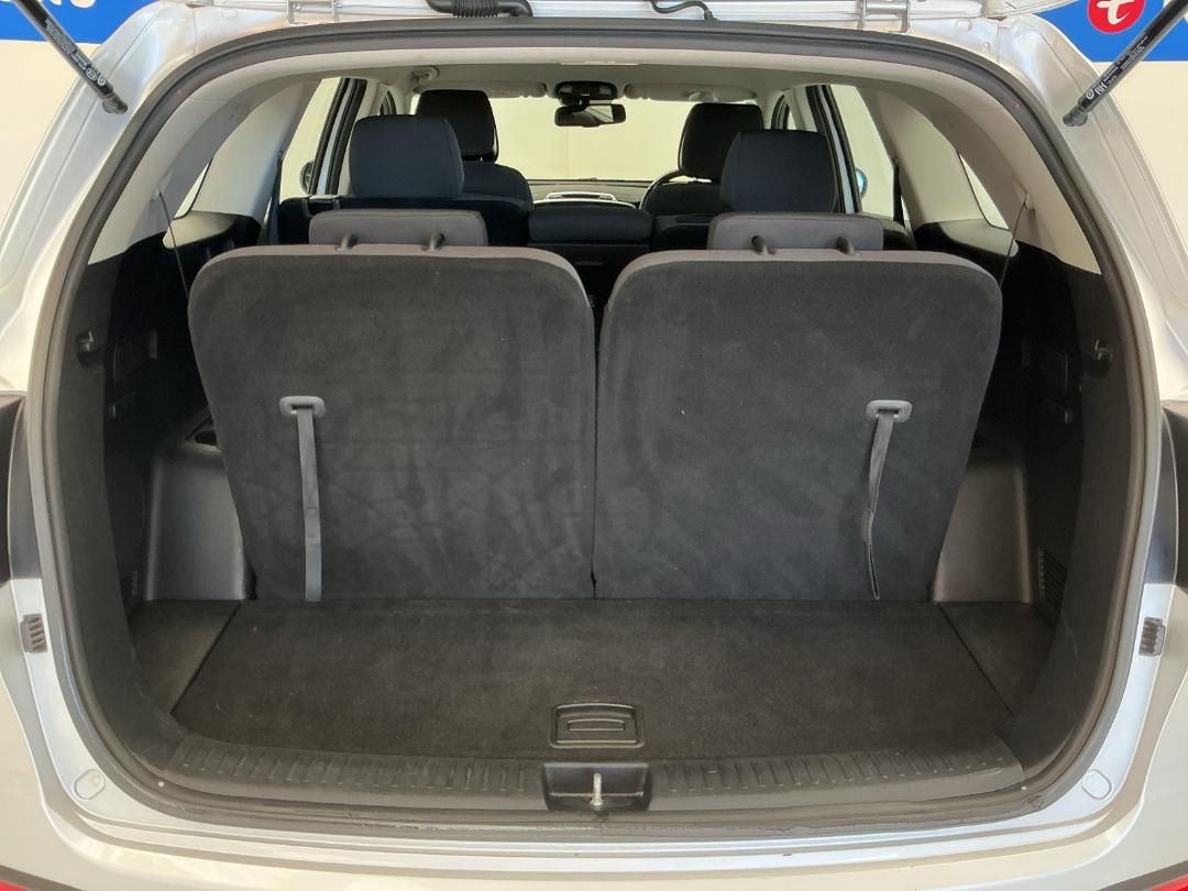Photo '14' of KIA Sorento Photo '14' of KIA Sorento