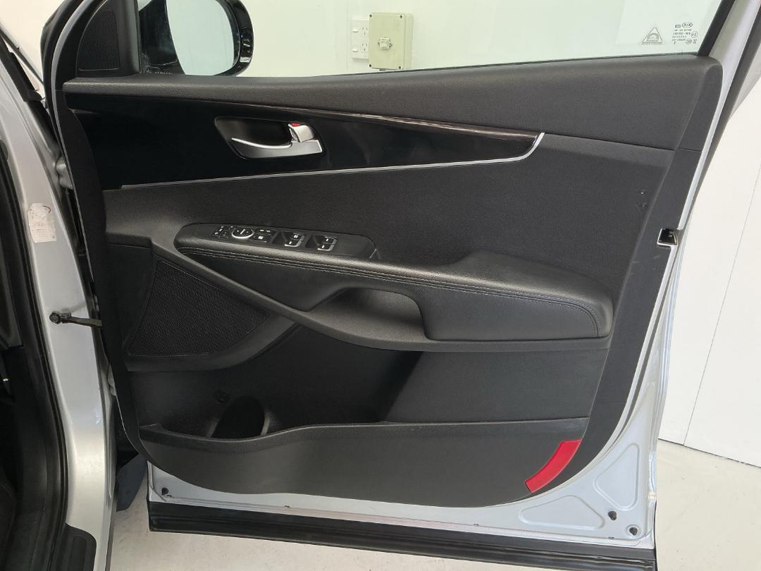 Photo '15' of KIA Sorento Photo '15' of KIA Sorento