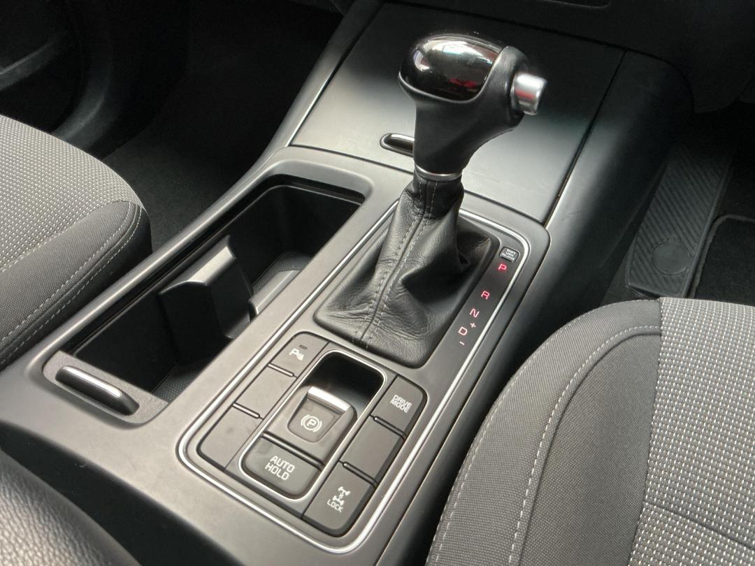 Photo '23' of KIA Sorento Photo '23' of KIA Sorento