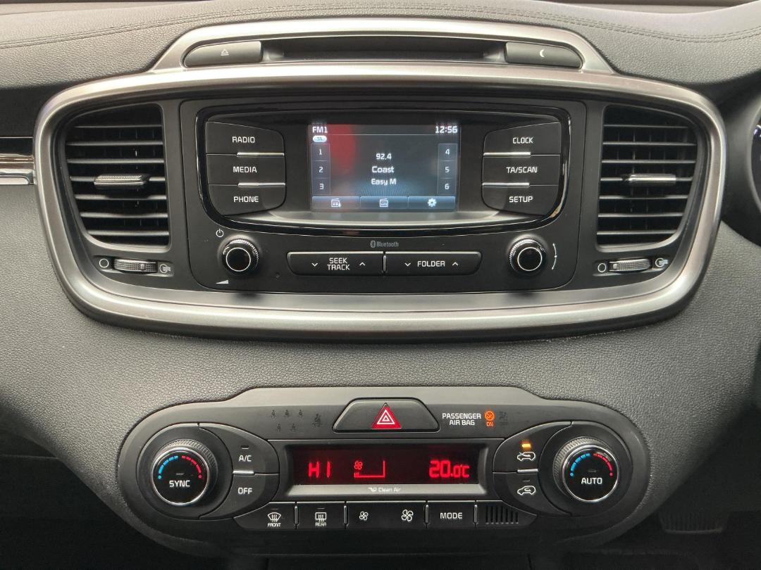 Photo '18' of KIA Sorento Photo '18' of KIA Sorento