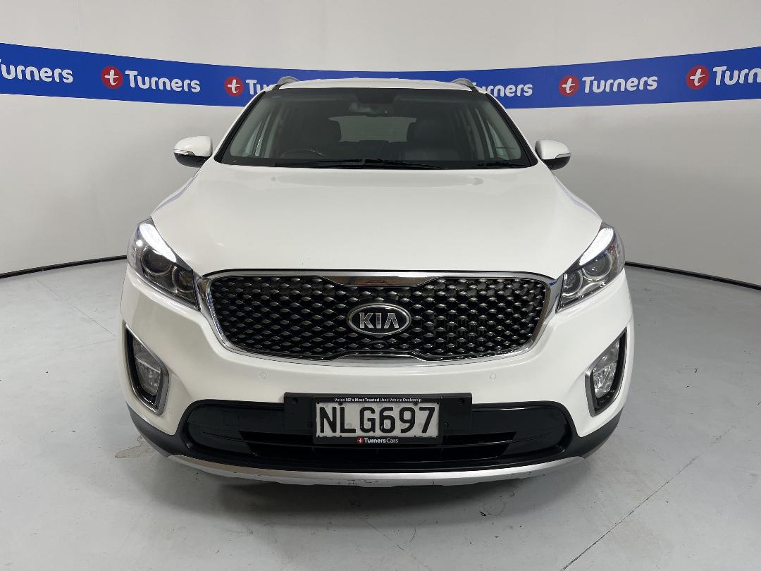 Photo '2' of KIA Sorento Photo '2' of KIA Sorento