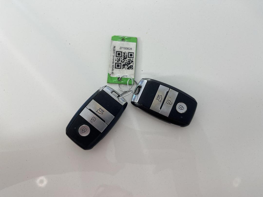 Photo '22' of KIA Sorento Photo '22' of KIA Sorento