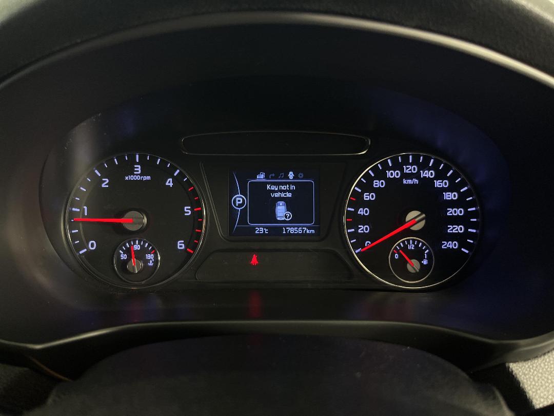 Photo '21' of KIA Sorento Photo '21' of KIA Sorento