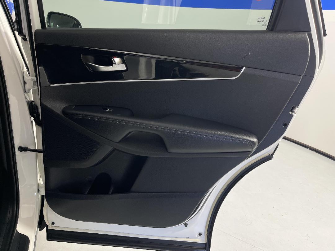 Photo '19' of KIA Sorento Photo '19' of KIA Sorento