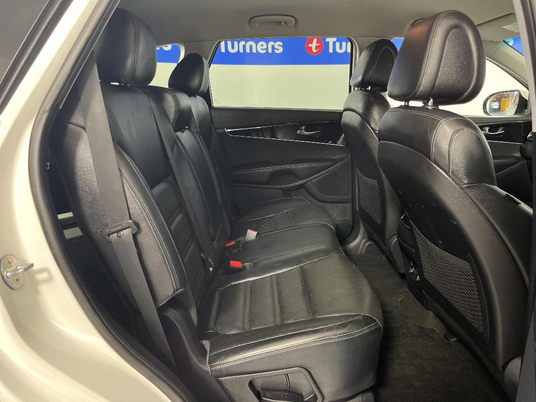 Photo '20' of KIA Sorento Photo '20' of KIA Sorento