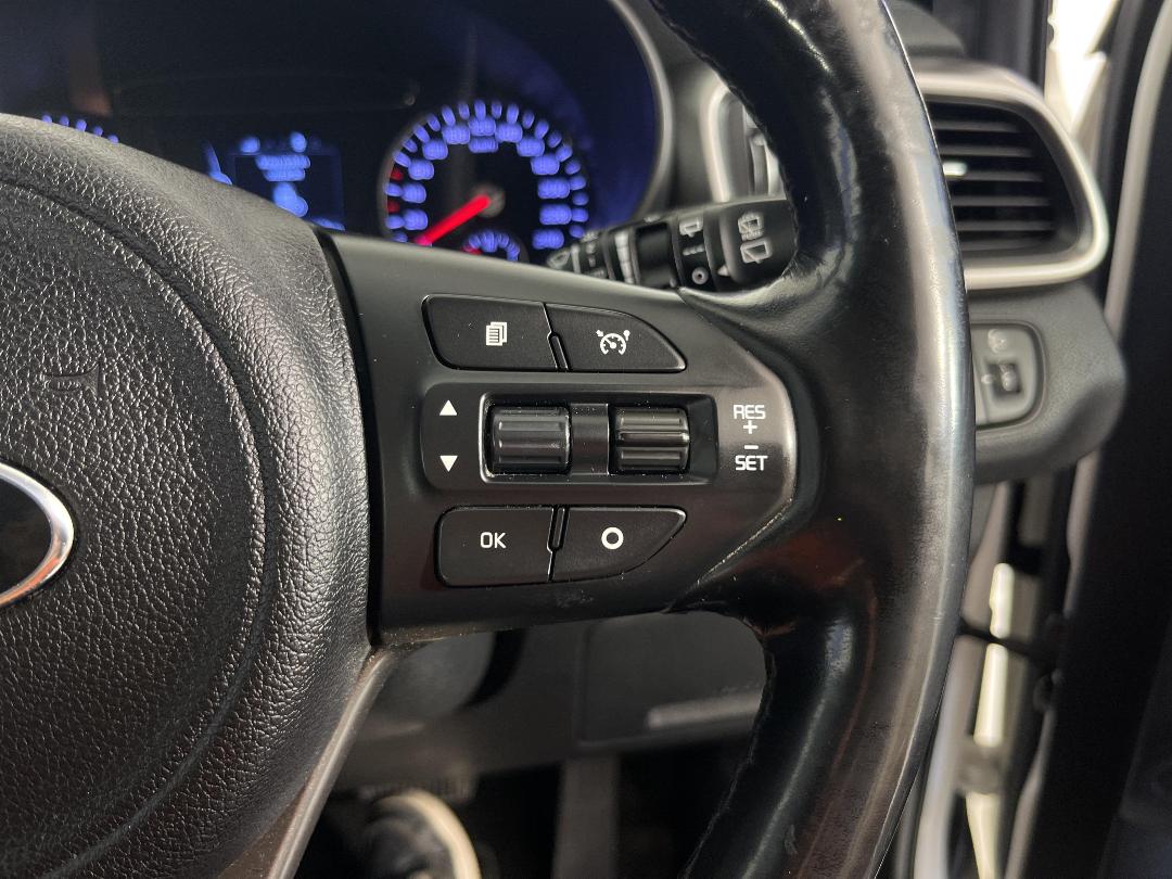 Photo '24' of KIA Sorento Photo '24' of KIA Sorento