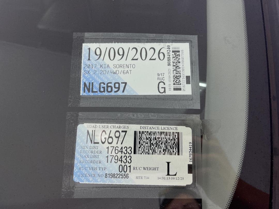 Photo '32' of KIA Sorento Photo '32' of KIA Sorento