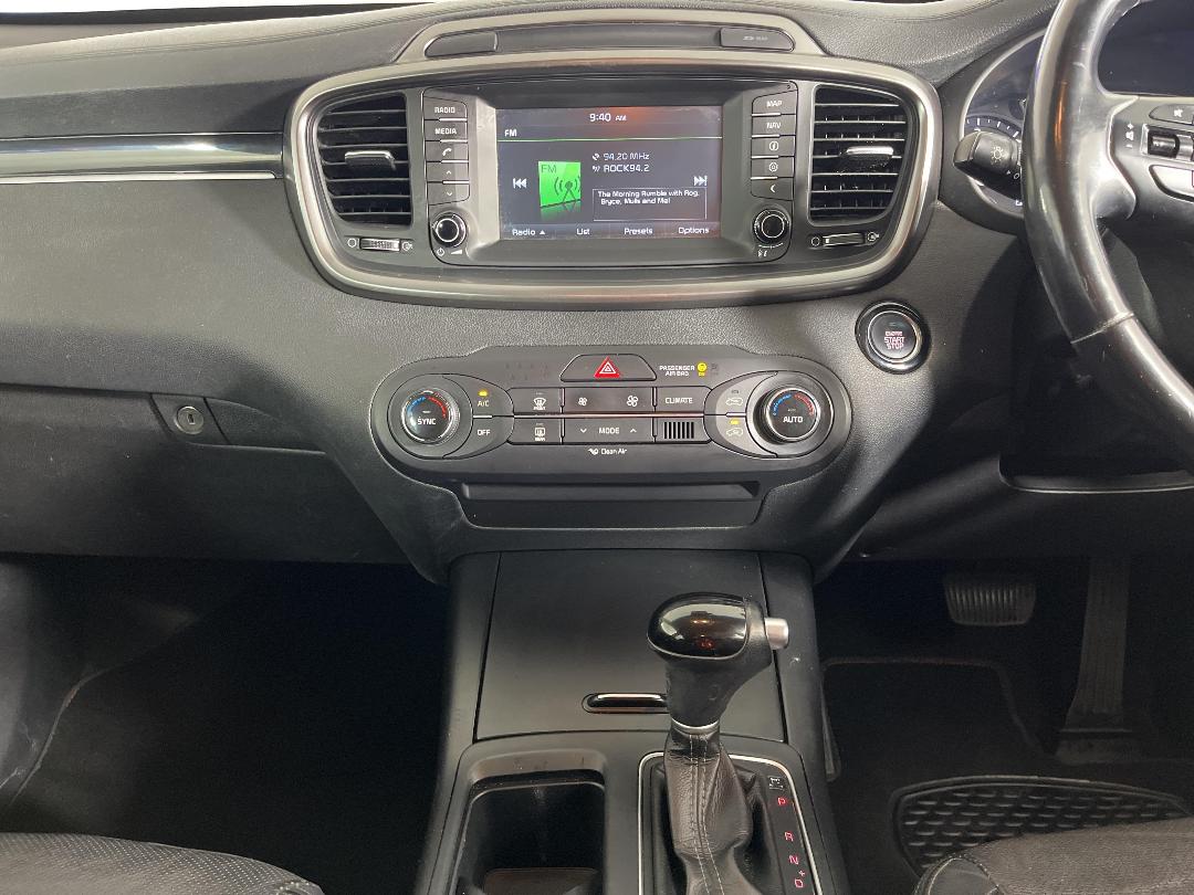 Photo '18' of KIA Sorento