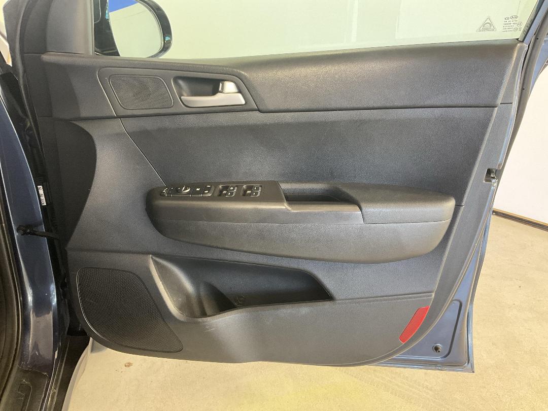 Photo '15' of KIA Sportage Photo '15' of KIA Sportage