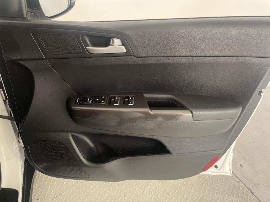 Photo '15' of KIA Sportage Photo '15' of KIA Sportage