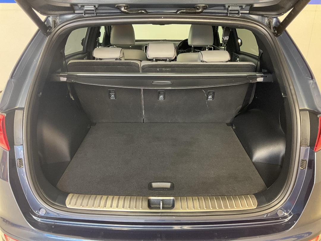 Photo '14' of KIA Sportage Photo '14' of KIA Sportage