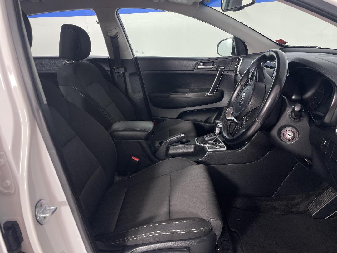 Photo '16' of KIA Sportage