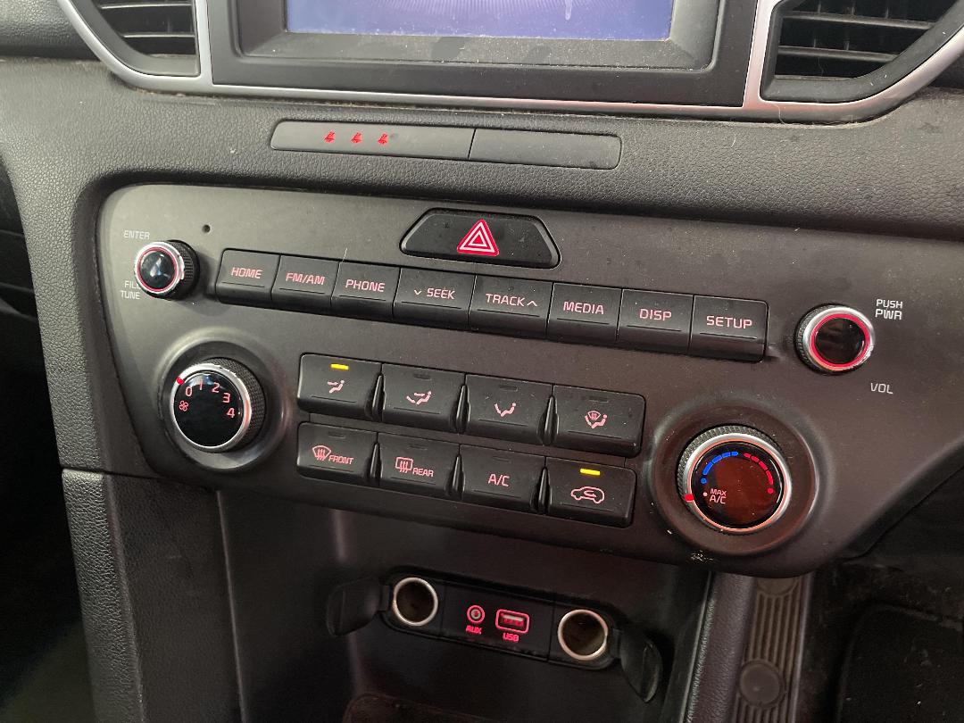 Photo '30' of KIA Sportage Photo '30' of KIA Sportage