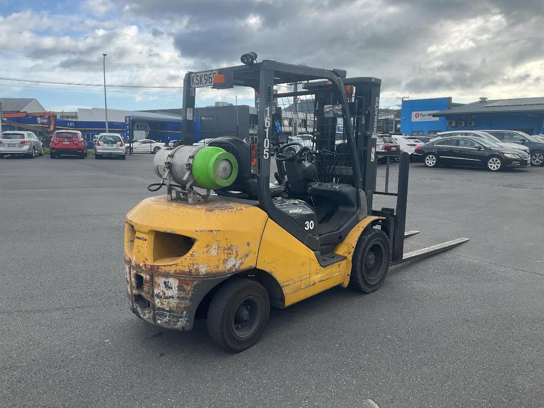 Photo '4' of KOMATSU FG30T-17 Forklift