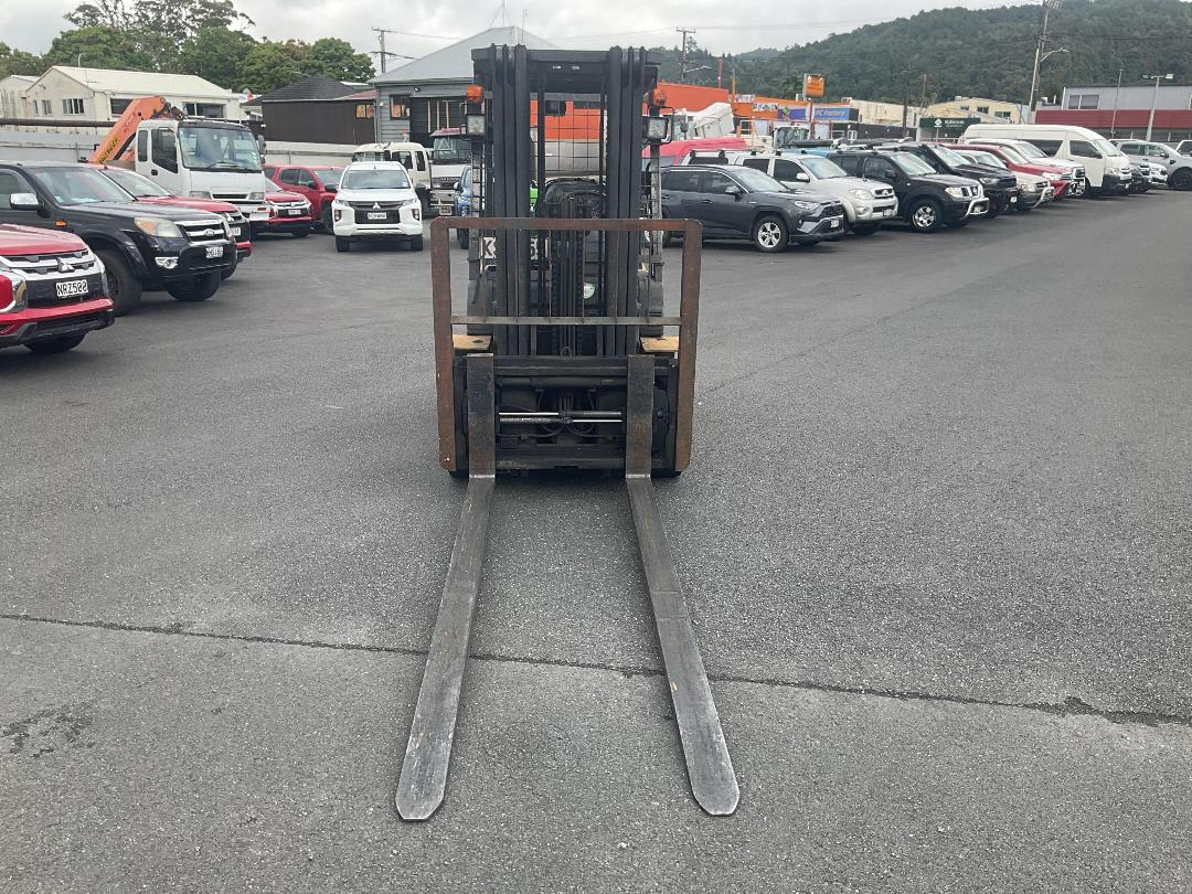 Photo '9' of KOMATSU FG30T-17 Forklift