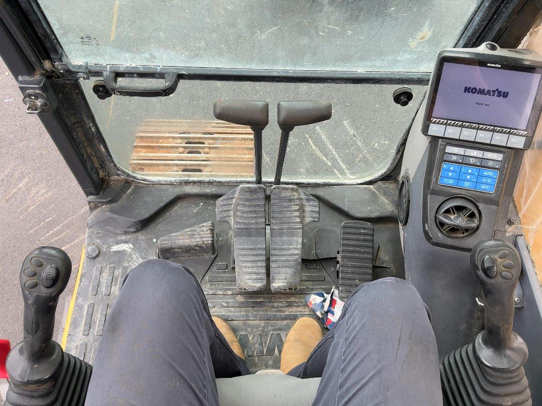 Photo '14' of Komatsu PC210CI-10 Excavator