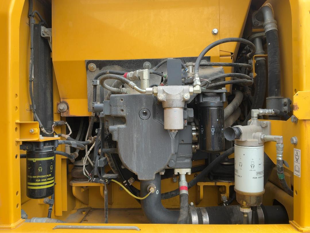 Photo '32' of Komatsu PC210CI-10 Excavator