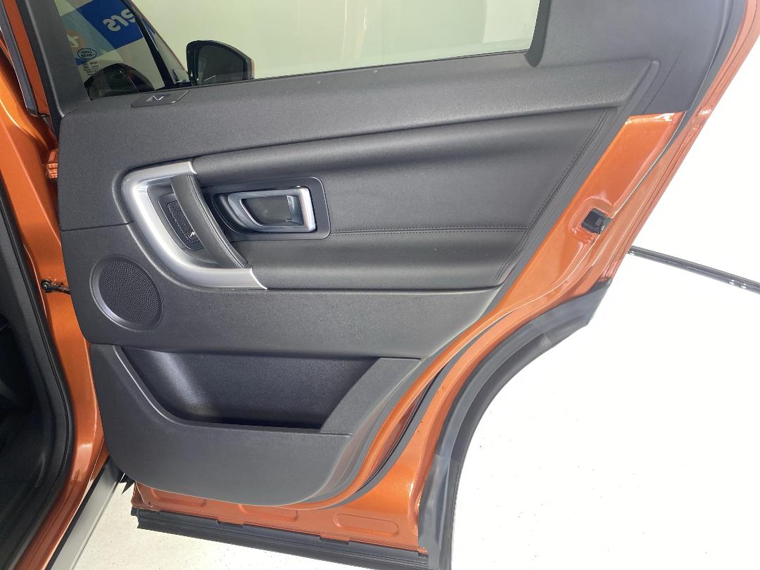 Photo '19' of Land Rover Discovery Sport Photo '19' of Land Rover Discovery Sport