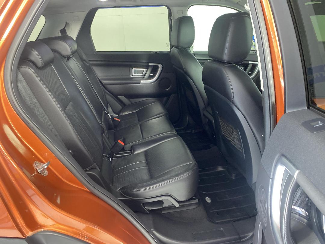 Photo '20' of Land Rover Discovery Sport Photo '20' of Land Rover Discovery Sport