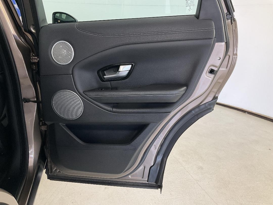 Photo '19' of Land Rover Range Rover Photo '19' of Land Rover Range Rover