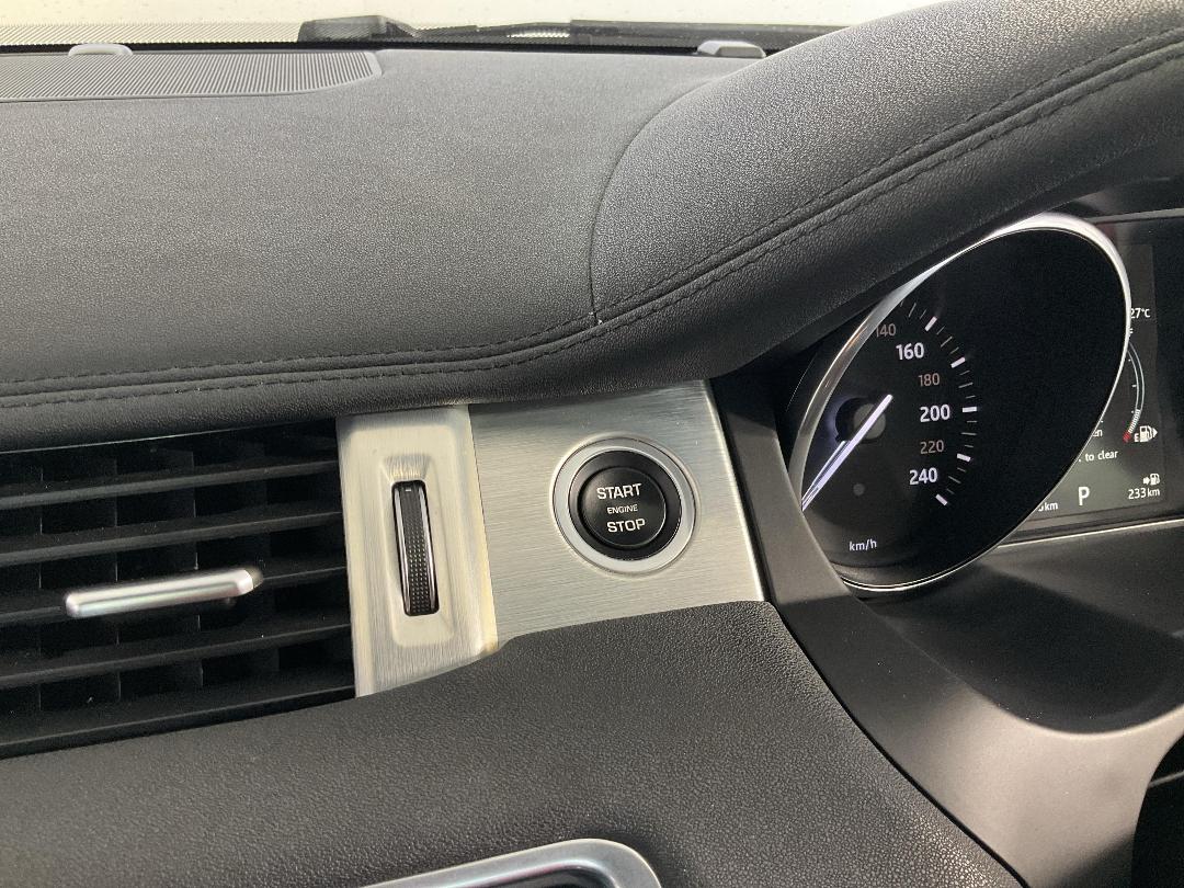 Photo '30' of Land Rover Range Rover Photo '30' of Land Rover Range Rover