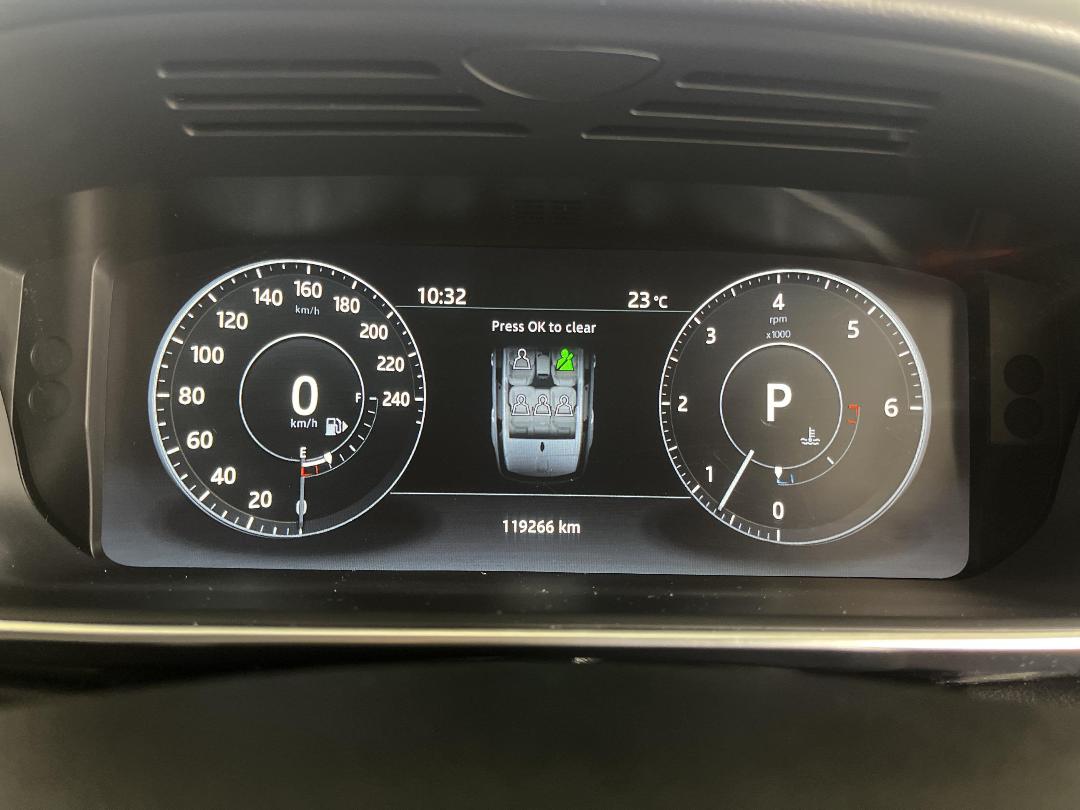 Photo '21' of Land Rover Range Rover Sport Photo '21' of Land Rover Range Rover Sport