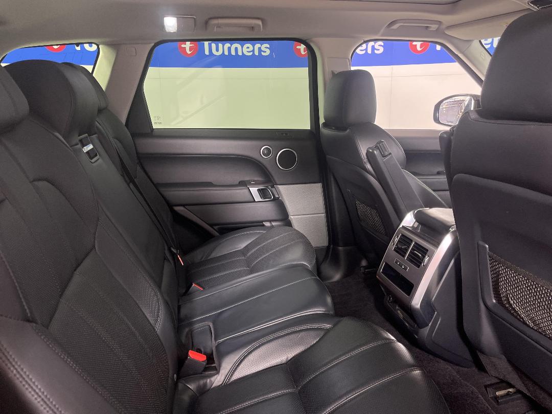 Photo '20' of Land Rover Range Rover Sport Photo '20' of Land Rover Range Rover Sport