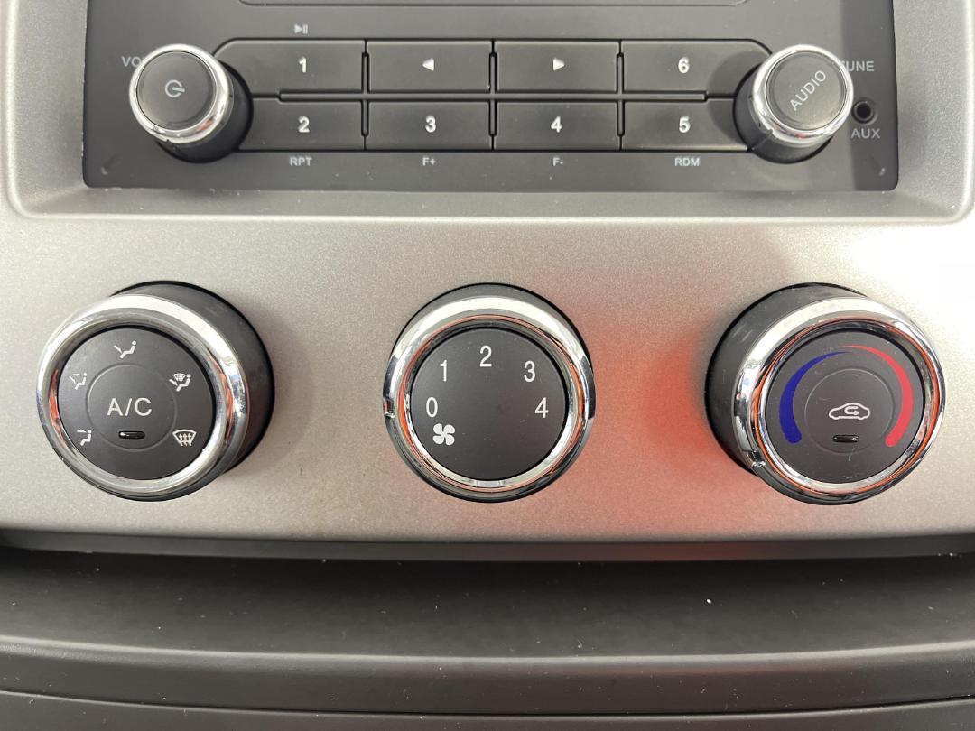 Photo '22' of LDV V80