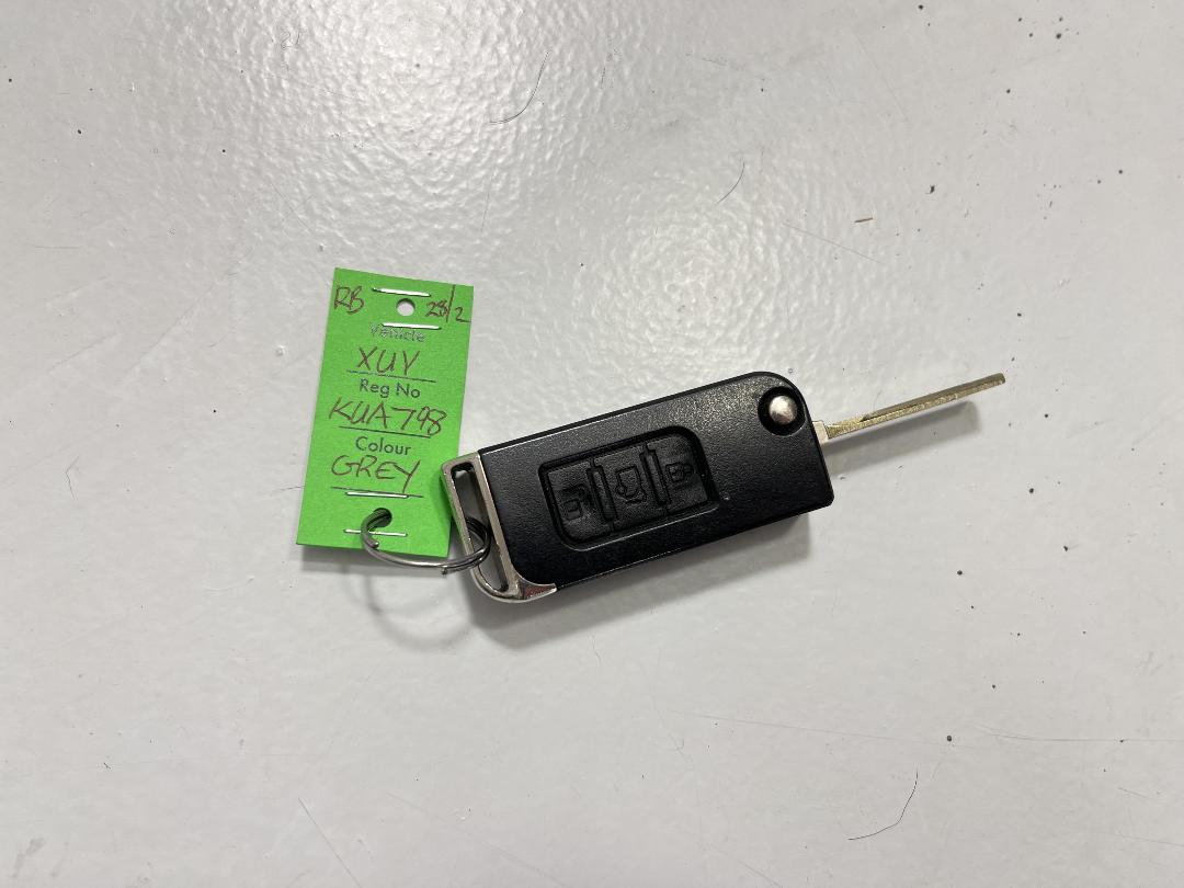 Photo '22' of Mahindra XUV Photo '22' of Mahindra XUV