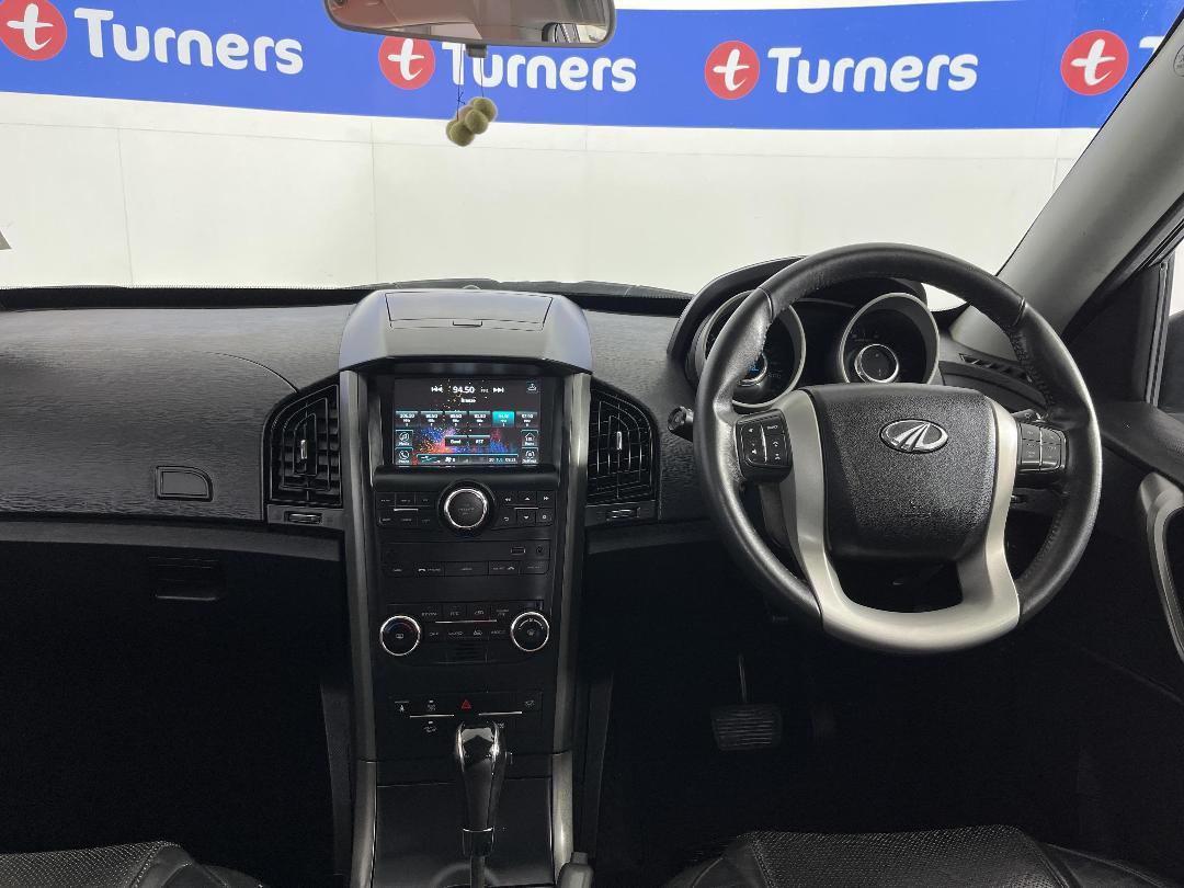 Photo '17' of Mahindra XUV Photo '17' of Mahindra XUV