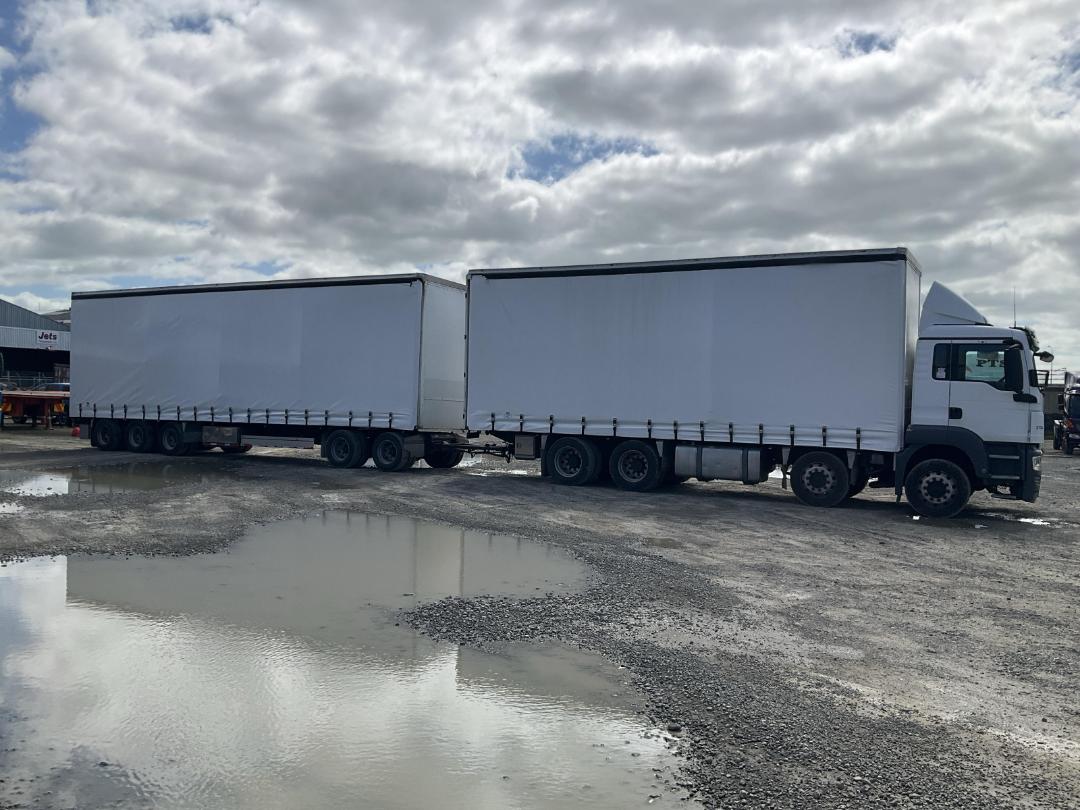 Photo '3' of MAN TGS 35.540 8X4 Curtainsider Photo '3' of MAN TGS 35.540 8X4 Curtainsider