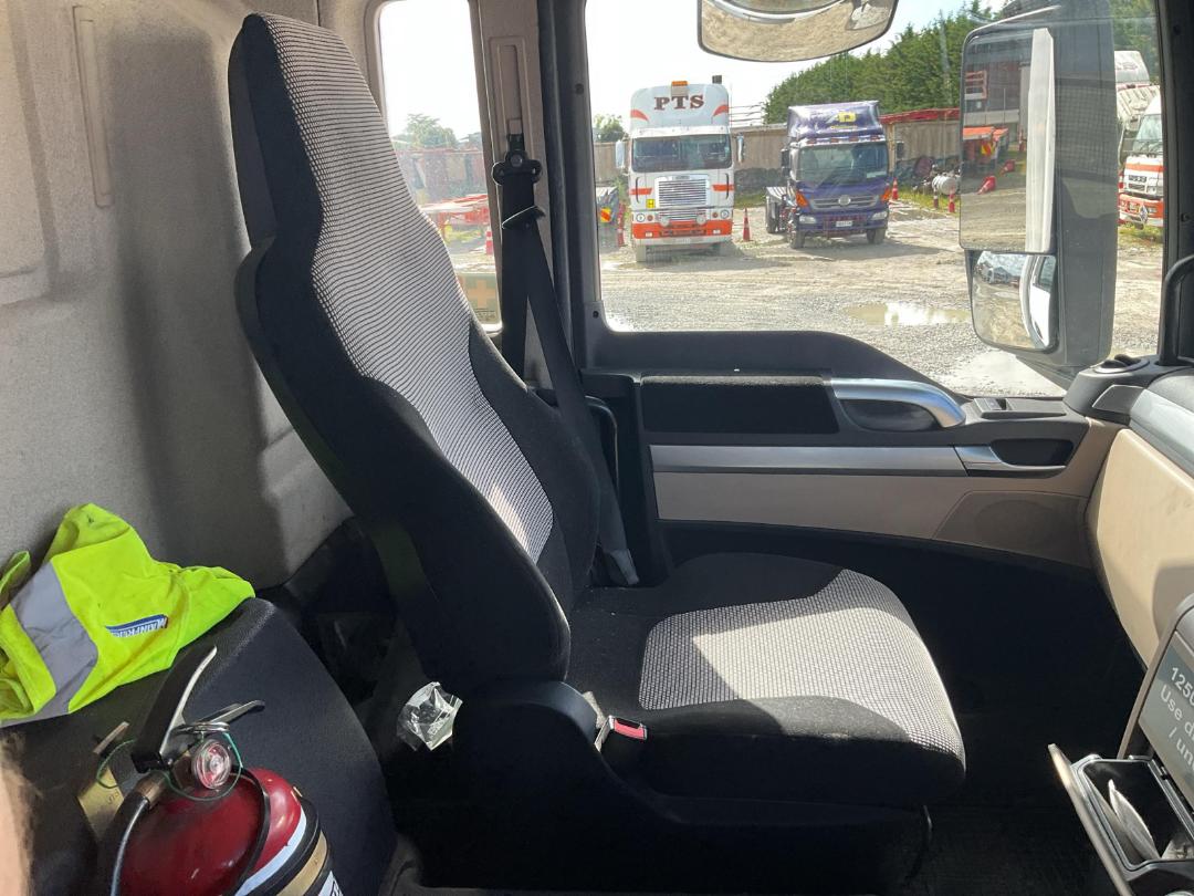 Photo '35' of MAN TGS 35.540 8X4 Curtainsider Photo '35' of MAN TGS 35.540 8X4 Curtainsider