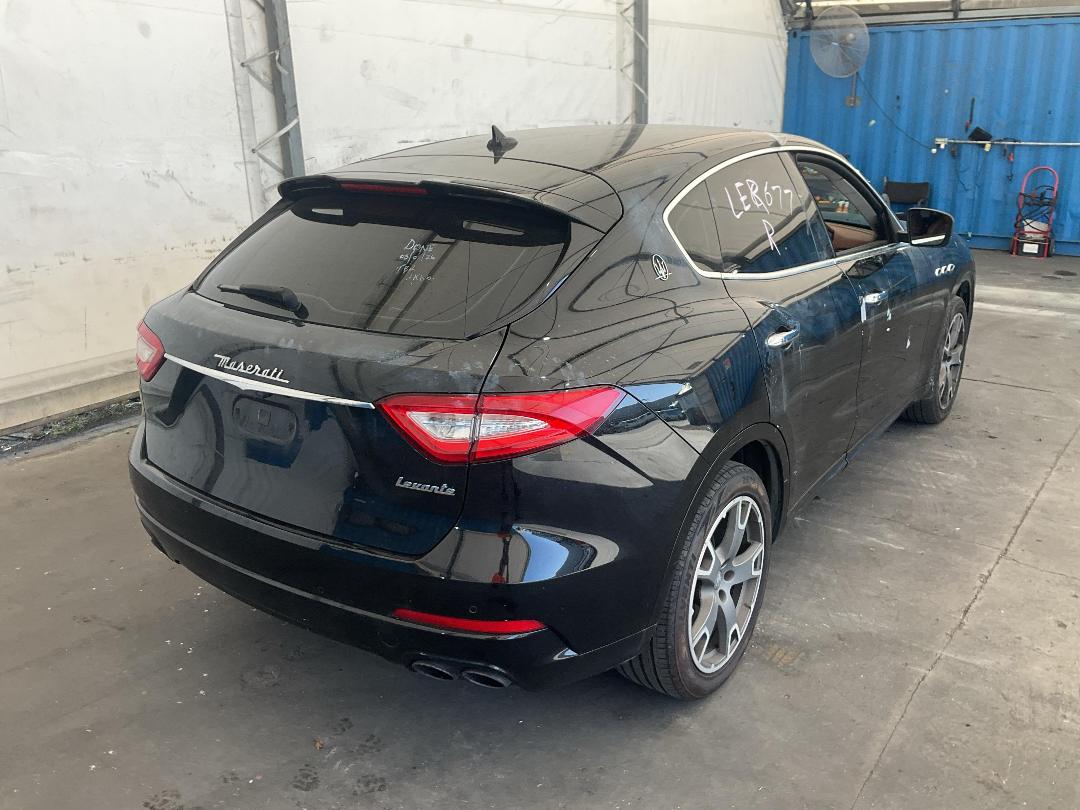 Photo '18' of Maserati Levante