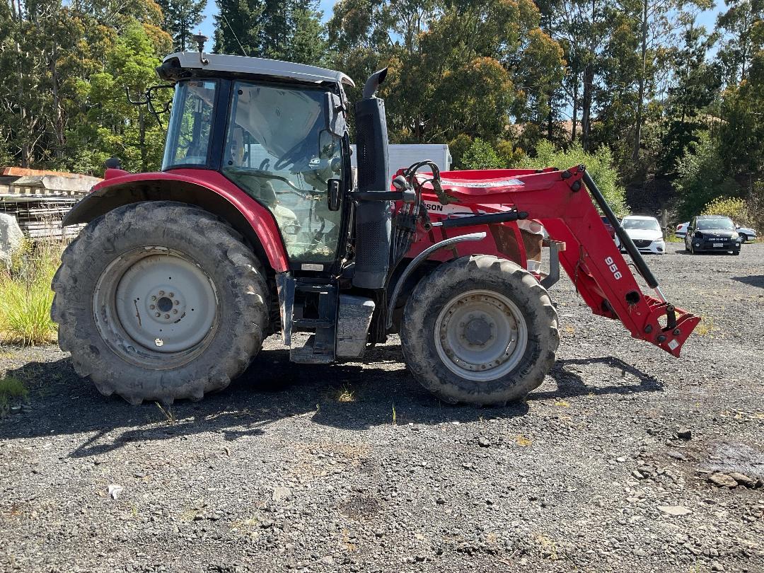 Photo '3' of Massey Ferguson 6713S Tractor