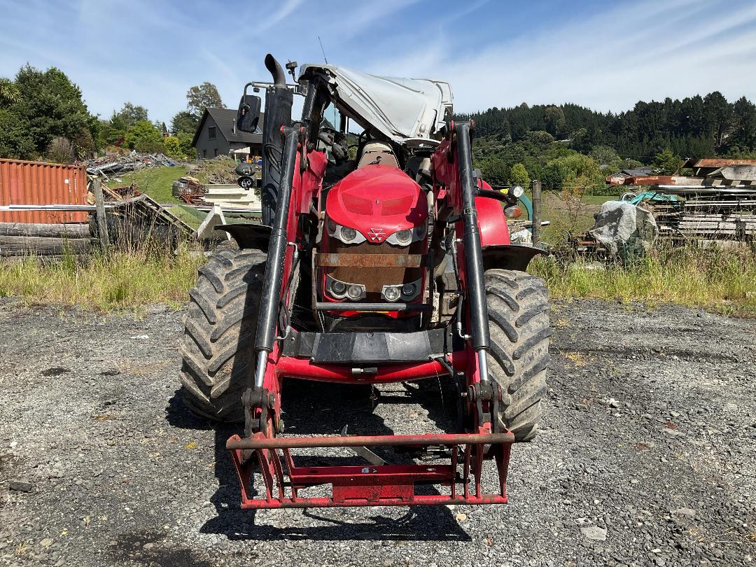 Photo '10' of Massey Ferguson 6713S Tractor