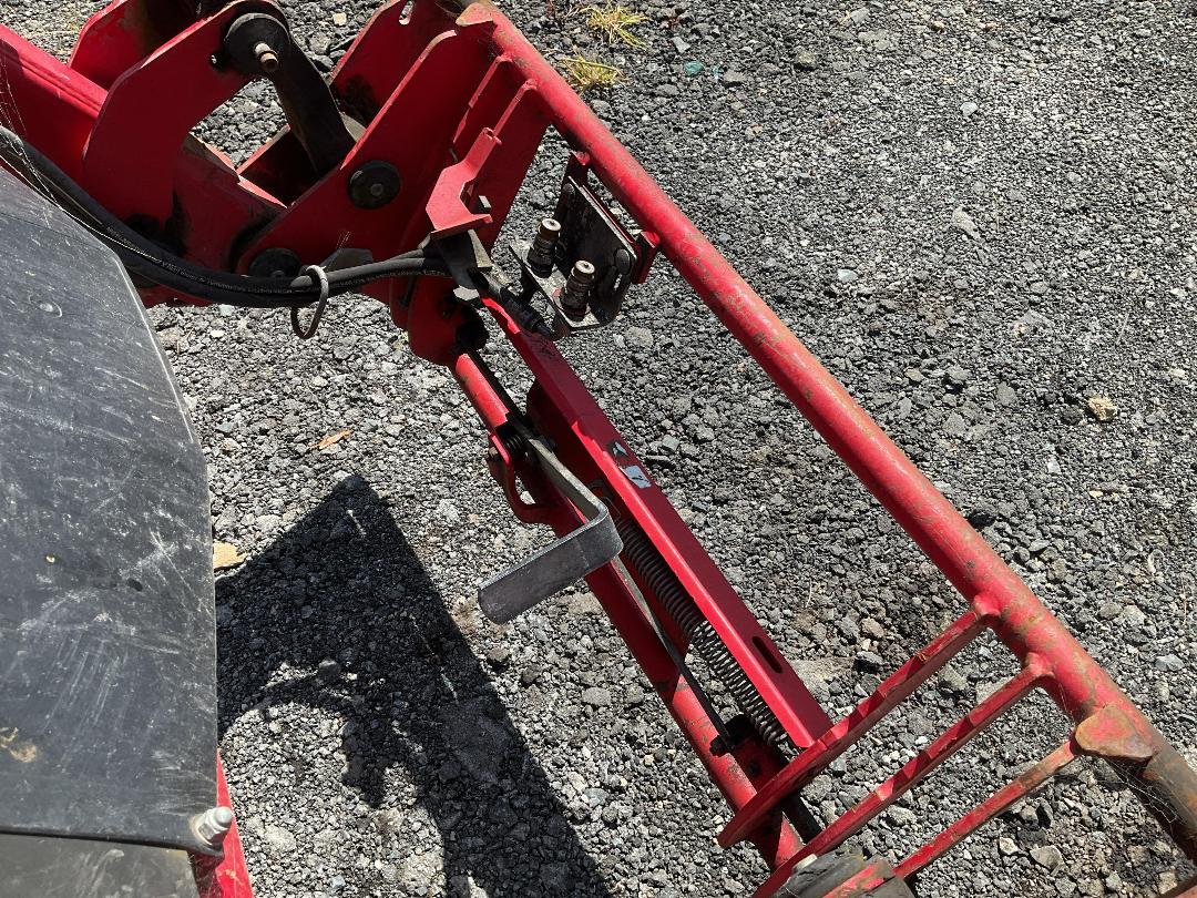 Photo '19' of Massey Ferguson 6713S Tractor
